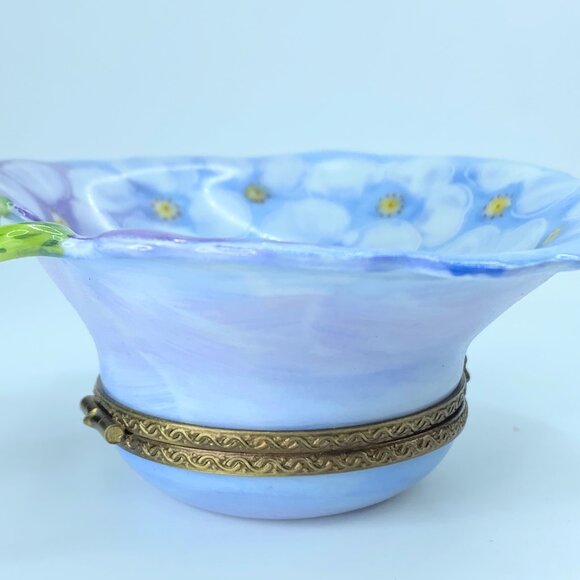 Purple Water Lilies - Flower on Lily Pad Limoges Box A54 - Picture 5 of 8